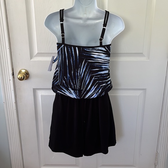 NWT LOT OF 6 ONE PIECE SWIM SUITS - Picture 4 of 5